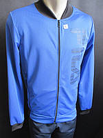 Спортивні костюми з лакости.