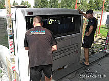 Изготовление и замена заднего стекла на автобус НефАЗ 5299 (Нефтекамского автомобильного заводава) Никополе (Украина). 6