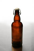 Бутылка коричневая Komfort с бугельной крышкой, 500 мл