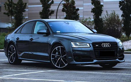 Диски і шини на Audi S8