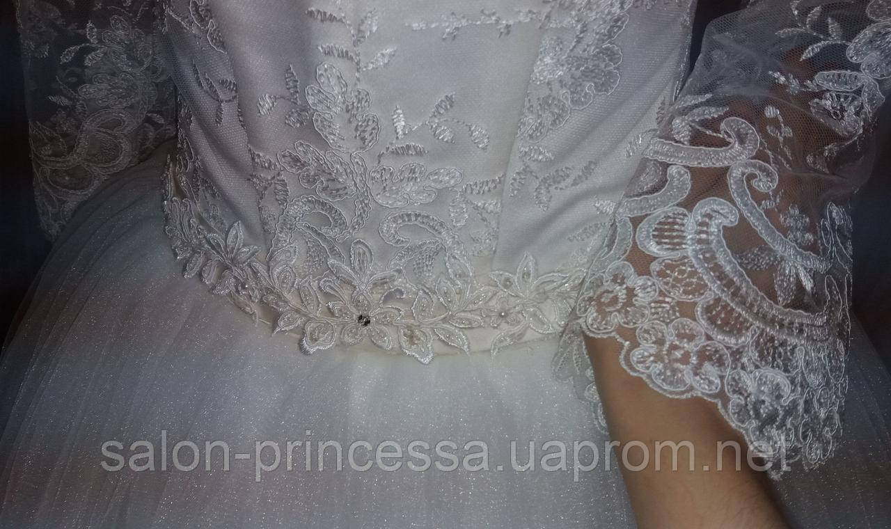 Свадебное айвори платье со спущеным на плечо рукавчиком - фото 4 - id-p746950961