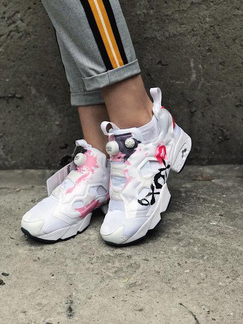 Reebok insta pump xoxo sale