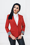 Модний жіночий подовжений піджак з регулюється рукавом і шліцом ззаду р. 42-54 червоні тони. Арт-4068/58, фото 3