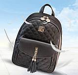 Рюкзак жіночий міський стьобаний з пензликами (чорний), фото 3