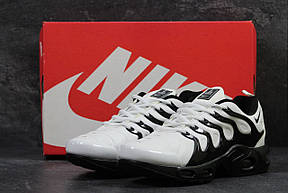 Чоловічі кросівки Nike Air Vapormax Plus,білі з чорним 43, фото 2