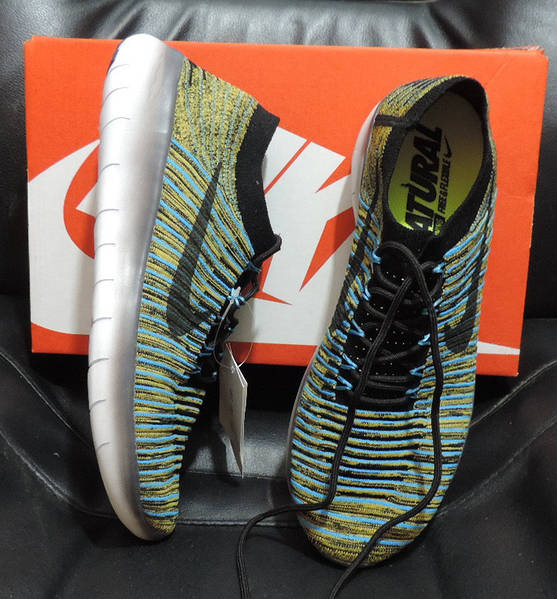 Nike FREE RN MOTION FLYKNIT. Nike