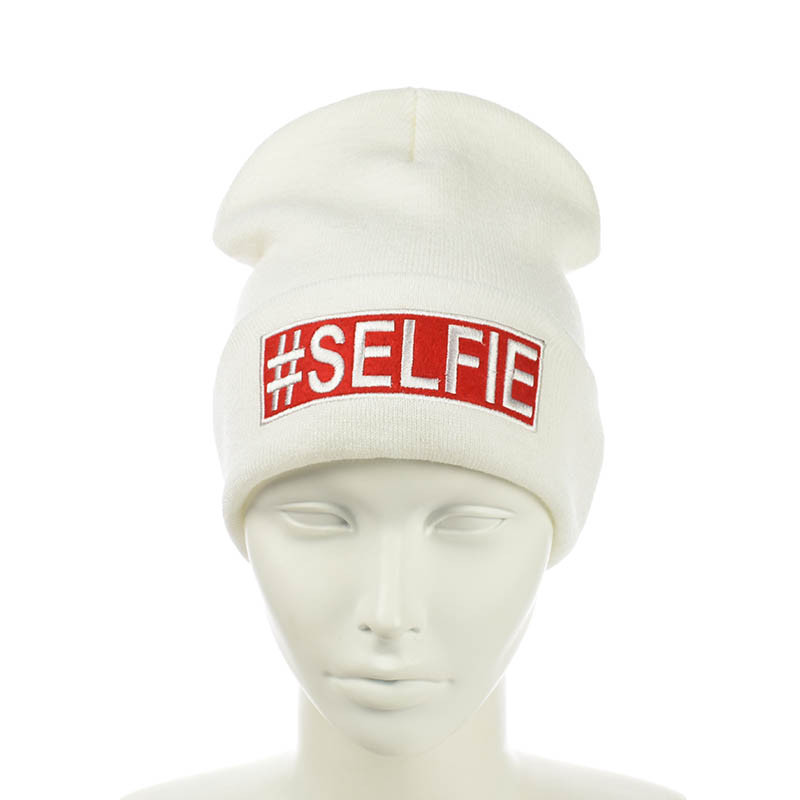 Молодіжна шапка "#Selfie" білий і малиновий