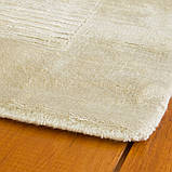 Кремовий килим із шовку однотонний із текстурою в смужку та кантом, фото 3