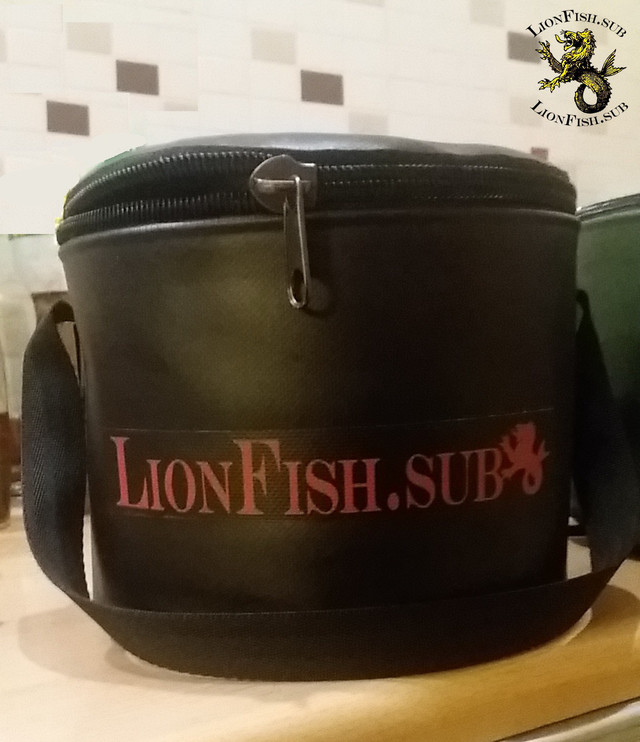 Складное рыболовное ведро для прикормки от производителя "LionFish.sub". Skladnyye Vodra LionFish.sub dlya rybalki, prikormki, okhoty. Udobnaya Germo sumka dlya trofeyev
