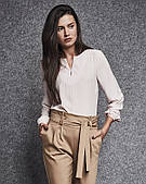 Жіноча блуза пудрового кольору з довгим рукавом. Модель 260067 Enny, Польща