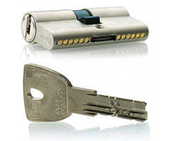 ISEO R90 65 (30х35) ключ-ключ  матовий хром
