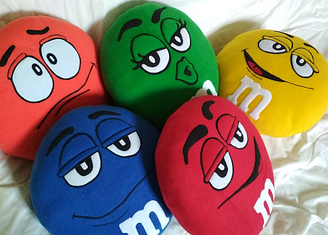 Подушка M&M (мікс) 36 см