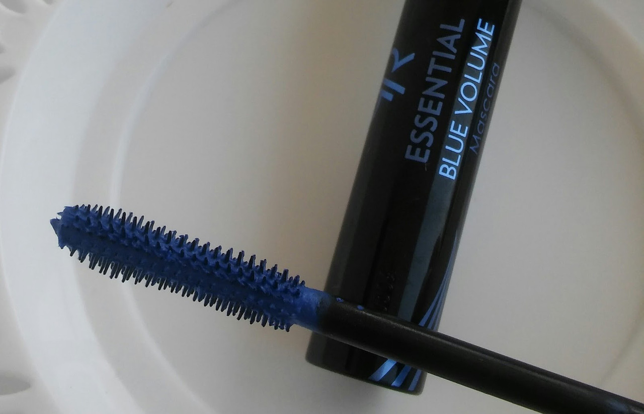 Essential Blue Volume Mascara - фото 2 - id-p749833073