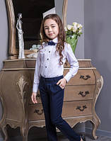 Блуза белая школьная с синей брошью «Gloria» арт.17109 TM Briliant