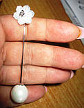 Срібляста брошка з перлиною та перламутровою квіткою від студії LadyStyle.Biz, фото 2