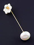 Золотиста брошка з перлиною та перламутровою квіткою від студії LadyStyle.Biz, фото 6