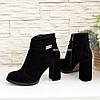 Черевики жіночі замшеві на стійкому каблуці, колір чорний, фото 4