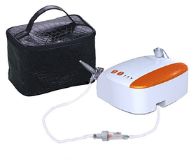 Набір для аерографії з аерографом, мінікомпресором і фільтром у кейсі