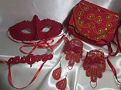 Сумочка у вишивці золотою ниткою. Авторська робота. Аксесуари в комплекті. Ручна робота.