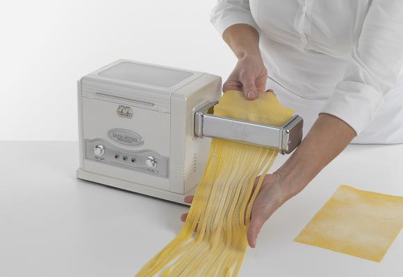 Набор электрическая лапшерезка - тестораскатка Marcato Pasta fresca - фото 4 - id-p753055169