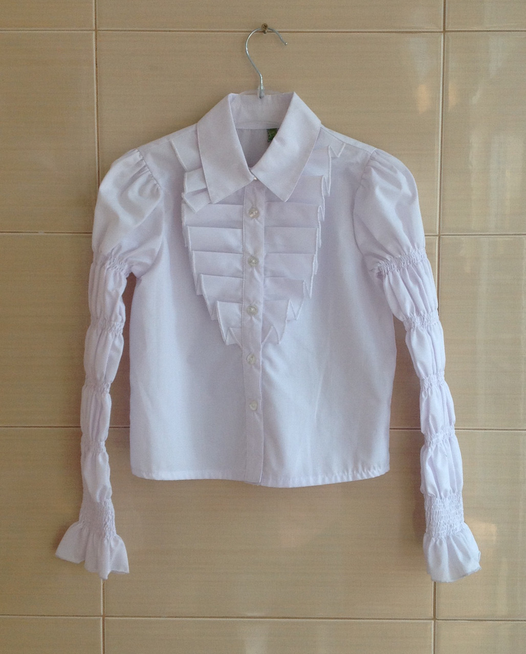 Блуза шкільна біла з довгим призбореним рукавом і класичним коміром
