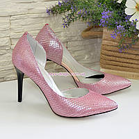 Женские кожаные туфли на шпильке, цвет розовый с тиснением "питон"