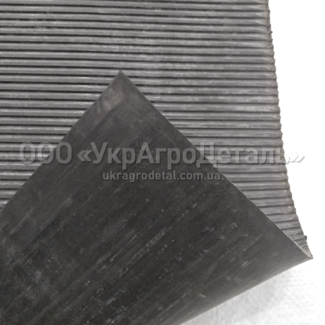 Резиновый коврик в кабину трактора ЮМЗ 45Т-6702085