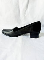 Женские туфли на каблуке черная кожа