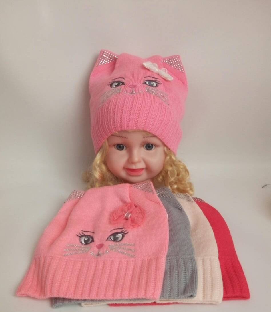 Шапка в'язана для дівчинки р 48-50