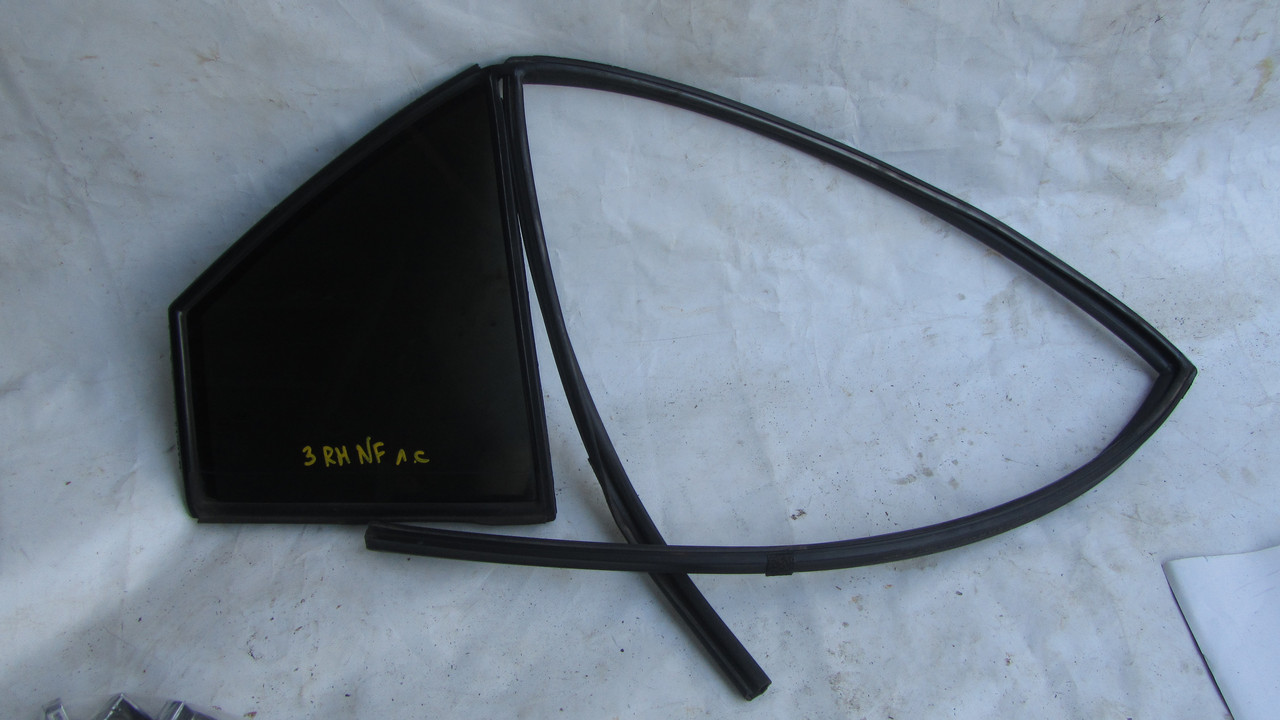 Скло форточко дверцят задньої правої Hyundai Sonata NF 2004-2009, фото 1