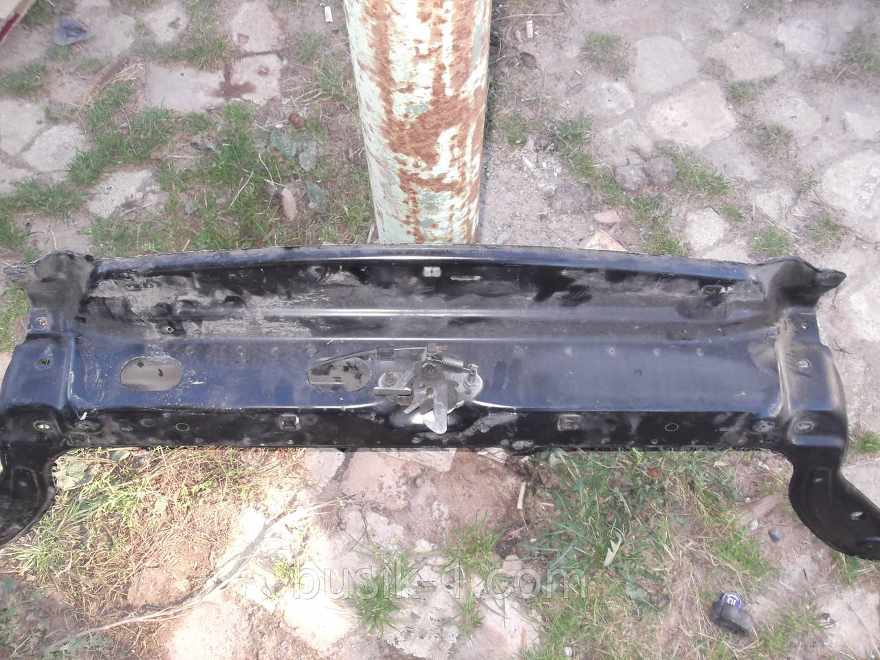 Опора капота(очки) б/у Berlingo,Partner 03-г.в., фото 1