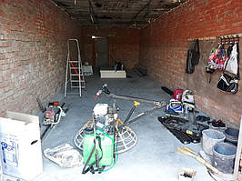 Но стоит отметить, что со временем поверхность тускнеет из-за попадающей на неё пыли и отдачи своей влаги. Но гладкость остаётся. Верхний слой существенно упрочнён.