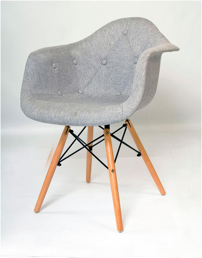 Дизайнерське крісло Leon Soft К-7 сіре, дерев'яні букові ніжки DAW armchair Charles Eames, в стилі лофт