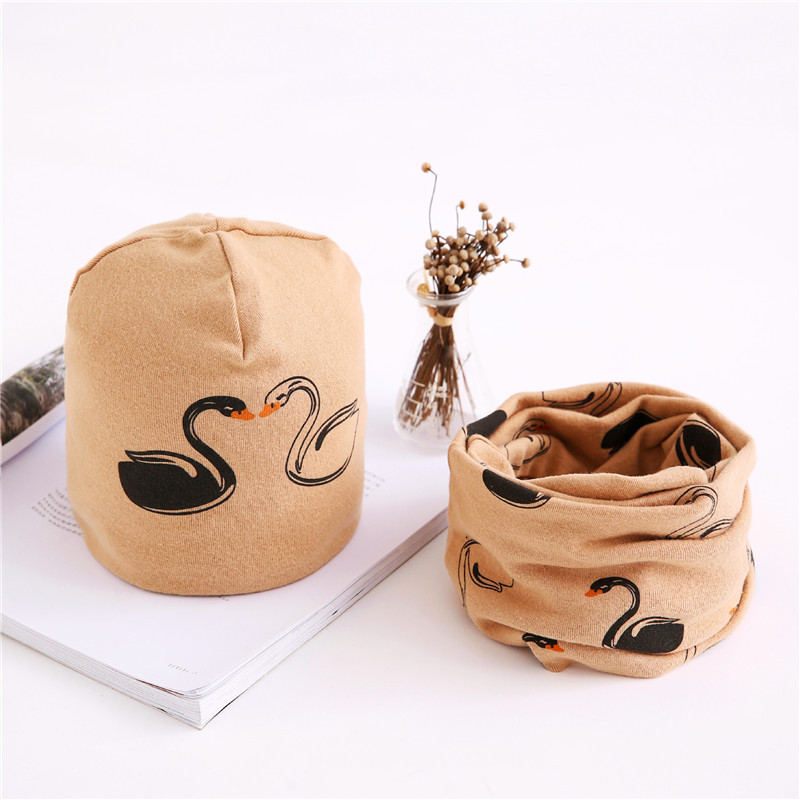 Комплект (шапка, шарф снуд) дитячий Лебеді коричневий