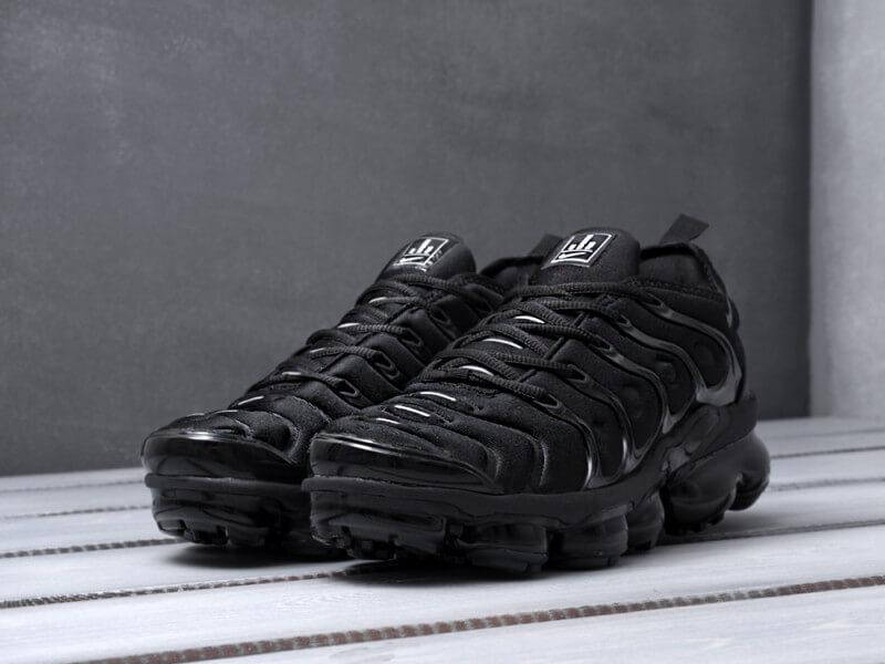 Мужские черные кроссовки Nike Air Vapormax Plus купить в Украине