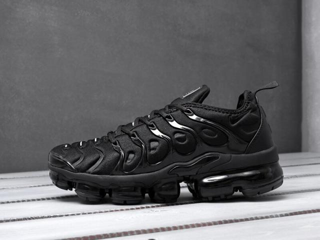 Vapormax hotsell black plus