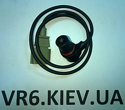 Датчик положення коленвала Skoda Superb 078906433A