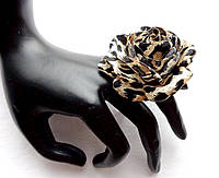 Кільце з квіткою з тканини ручної роботи "Троянда Ягуар"