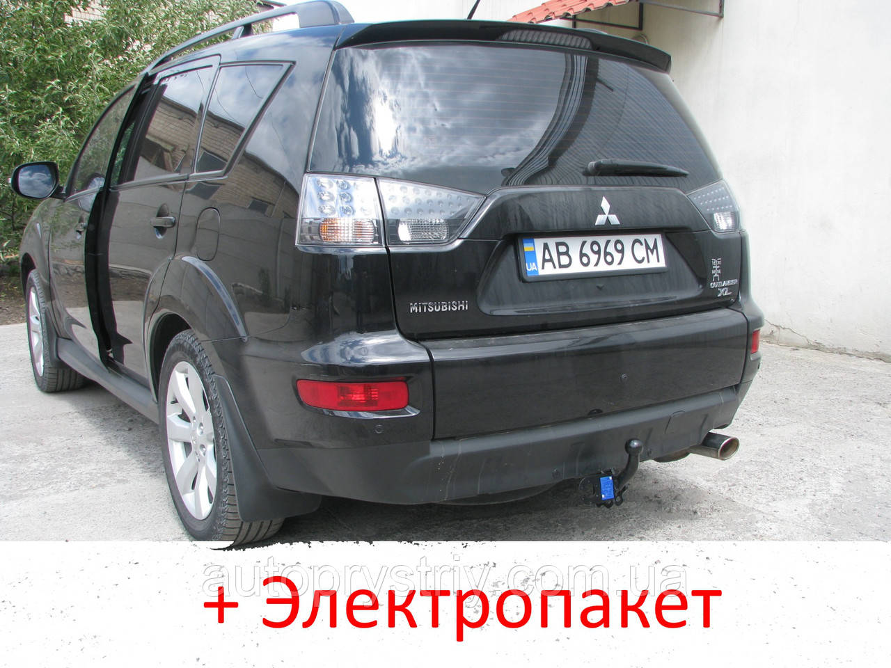 Фаркоп - Mitsubishi Outlander XL Кросовер (2007-2012) з'ємний на 2 болтах