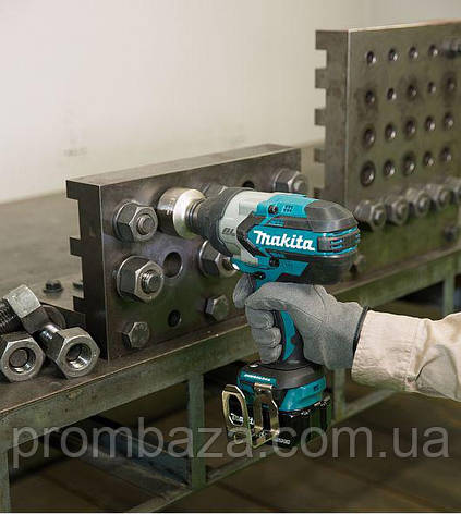 Акумуляторний ударний гайковерт Makita DTW1001RTJ, фото 3
