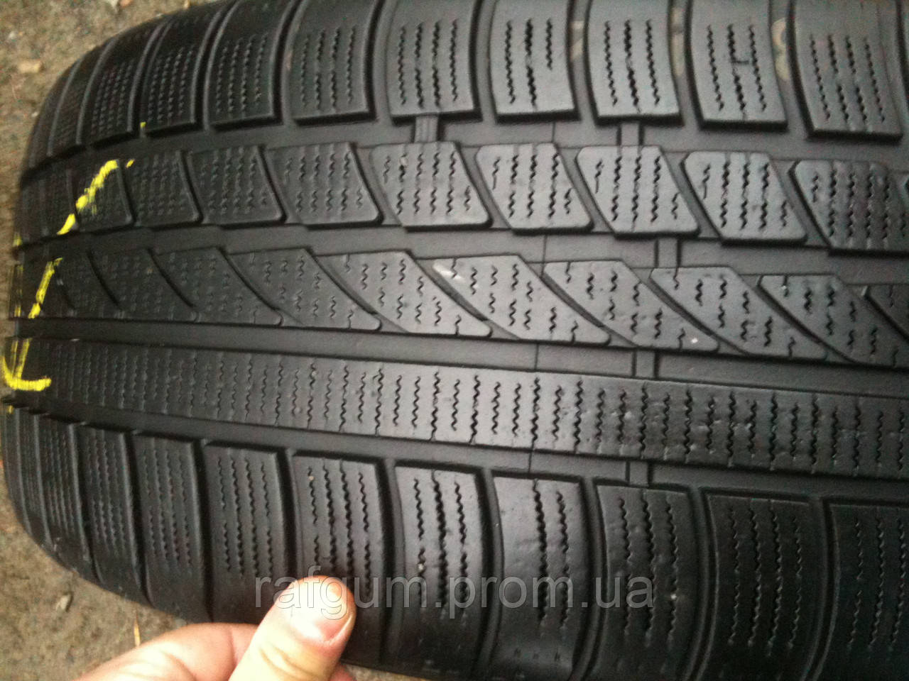 235/50R18 Hankook