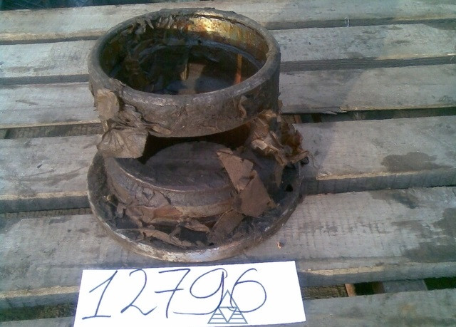 Стакан підшипників заднього моста ЮМЗ лівий СРСР