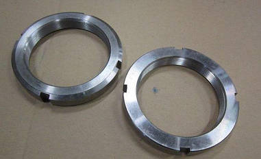 Гайка М155 (31 КМ) кругла сталева шлицевая DIN 981