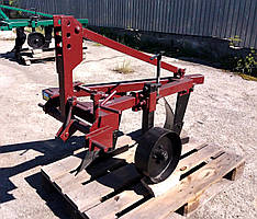 Плуг для трактора навісний двокорпусний регульований ПН 2-20 Р)