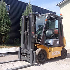 Газовий вилочний навантажувач 2 тонни Nissan U1D2A20LQ б/у, фото 3