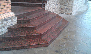 Гранитные крылечки, Подгородное (Днепропетровская область). 1