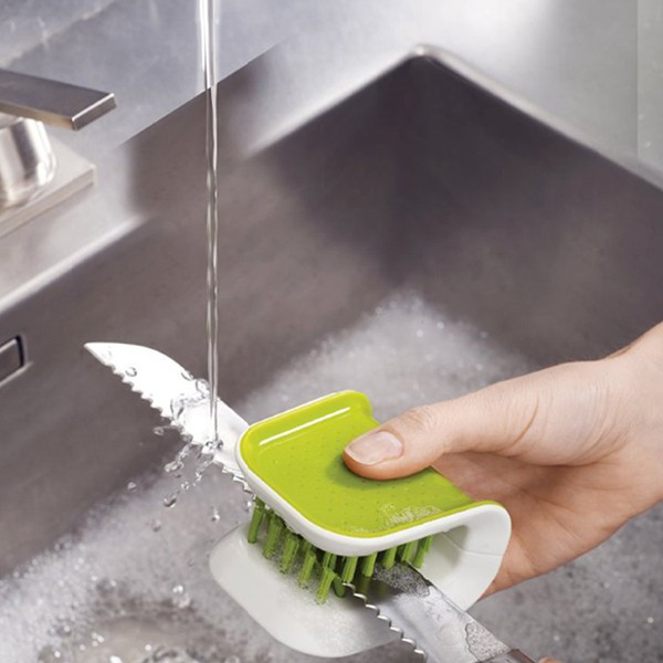 Щетка для мытья ножей и столовых приборов Joseph Joseph Blade Brush Зеленая (85105) - фото 4 - id-p764599302