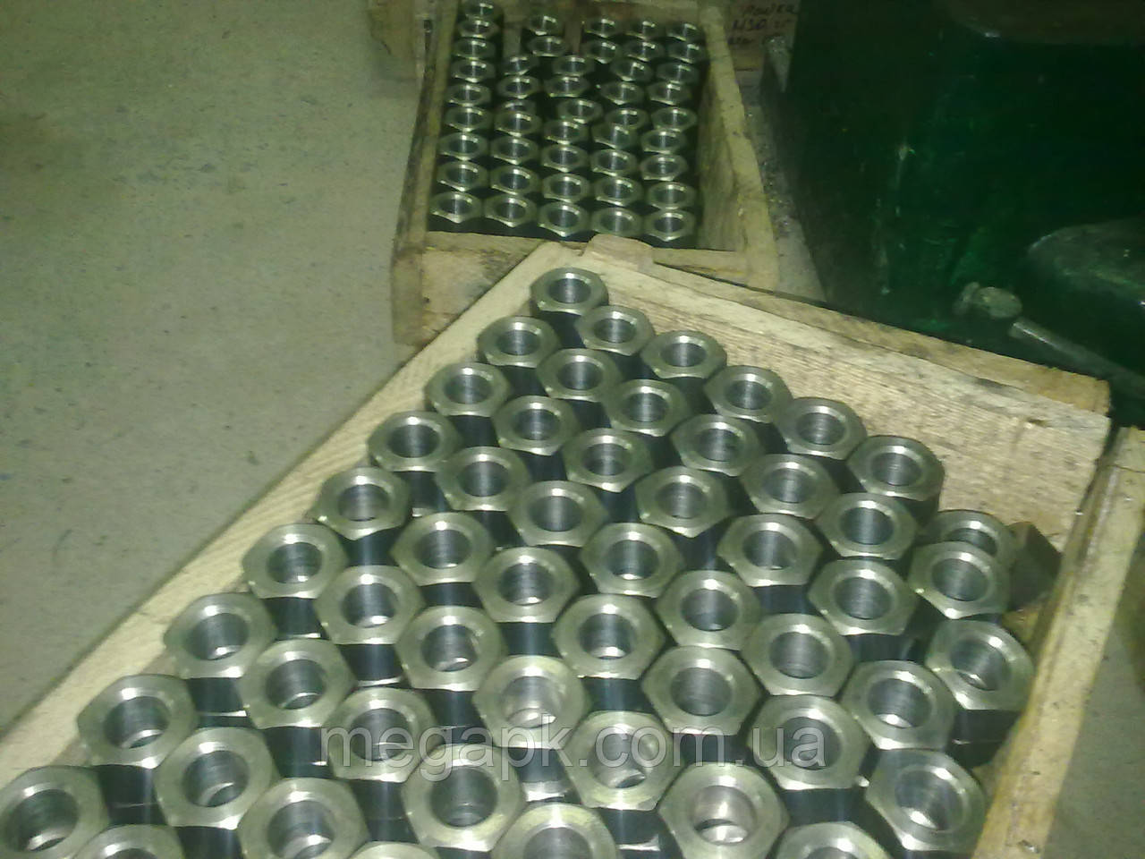 Гайка фланцева М36 ГОСТ 9064-75 з неірж сталі 