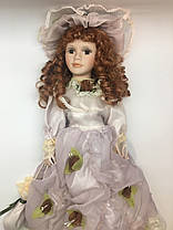 Сувенірна порцелянова Лялька в старовинному платті, колекційна Porcelain doll " Шарлотта" 45 см (1303-10), фото 3