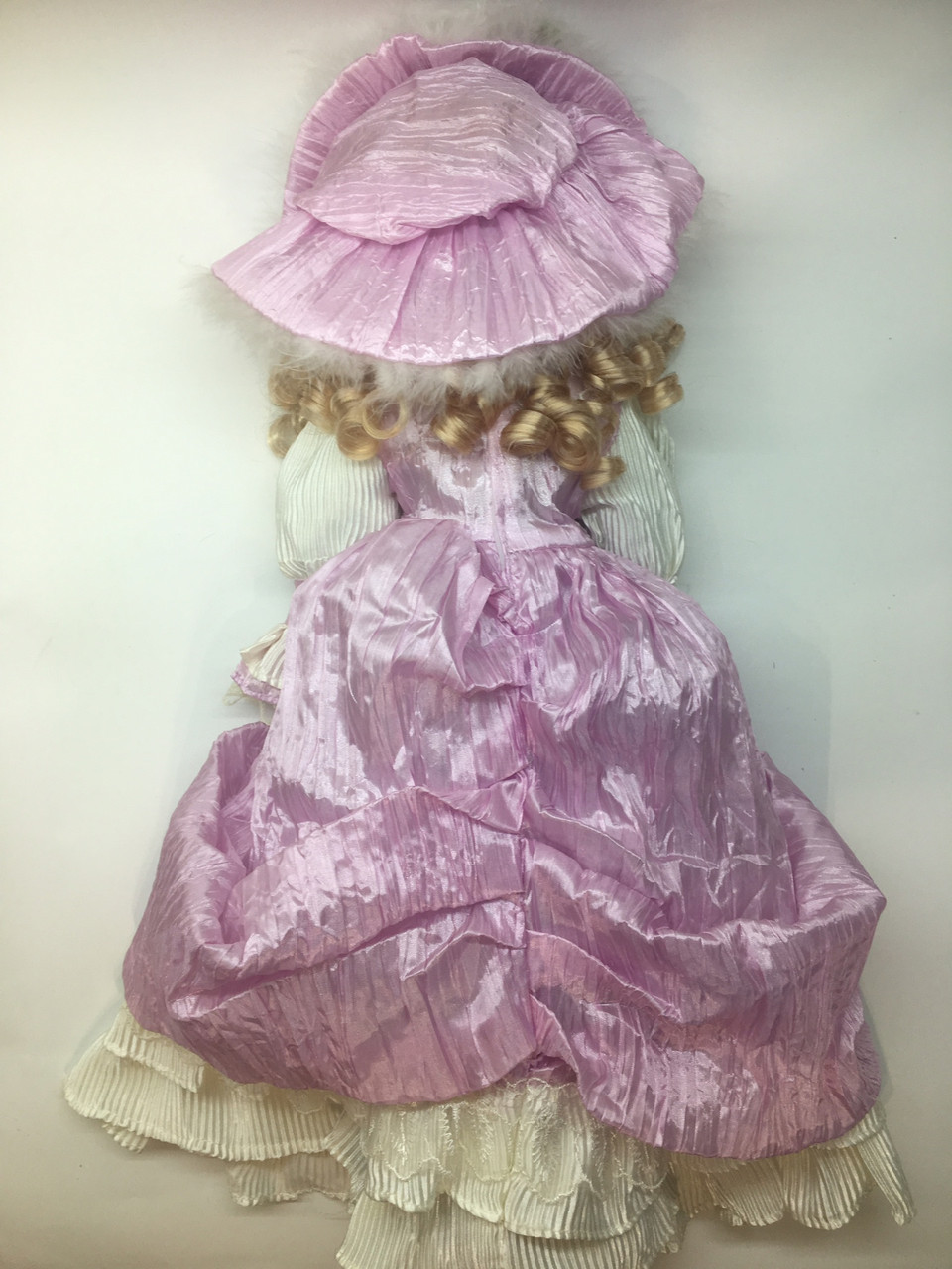 Фарфоровая кукла коллекционная, сувенирная Porcelain doll "Elizabeth" 50см (1303-05) - фото 8 - id-p765670371